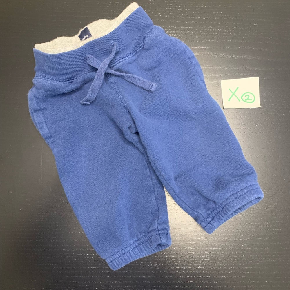 🧸 2/$8.00⭐️ GAP 6-12m Blue Jogging Pants